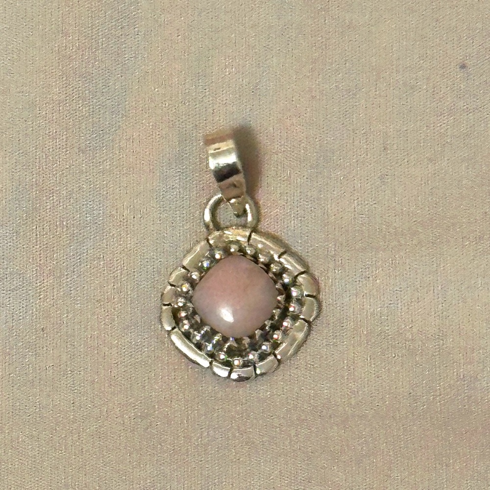 925 Sterling Silver Pink Conch Pendant w/Large Fancy Setting Navajo Crafted